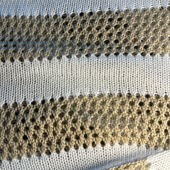 Two-One-Two New York crochet short sleeved lightweight sweater, Petite Large - Picture 7 of 7